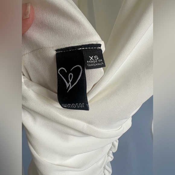 2/$25 WINDSOR Ivory Ruched V-Neck Deep Back Long Sleeve Mini Dress Size XS - Picture 7 of 8